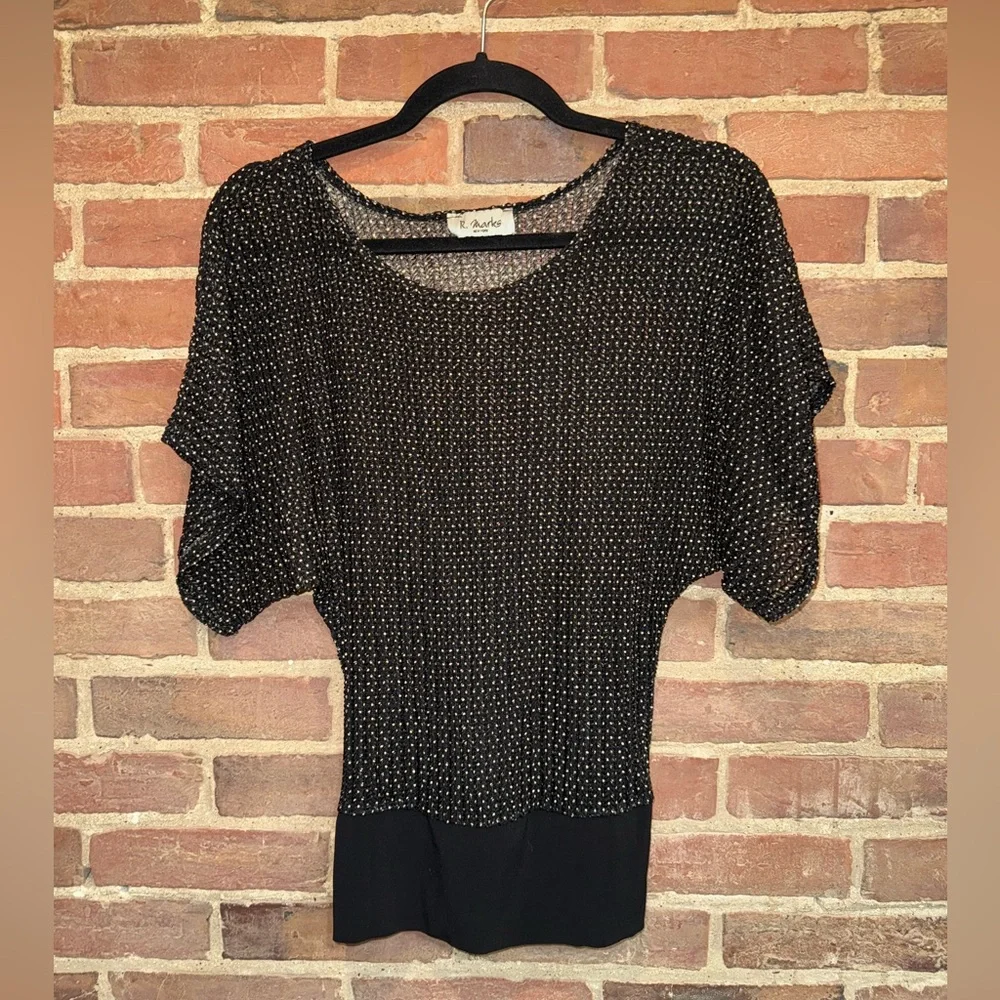 Chic Vinatge Black and‎ White Mesh top